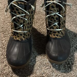 Womens Sperry Black and Tan Winter Boots with Leopard Print Size 9.5